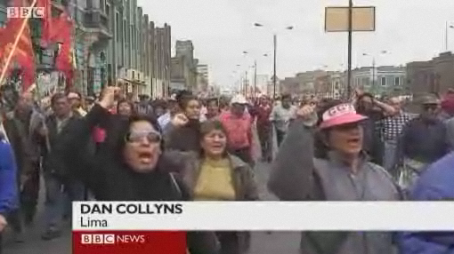 Strikers take to the streets of Peru